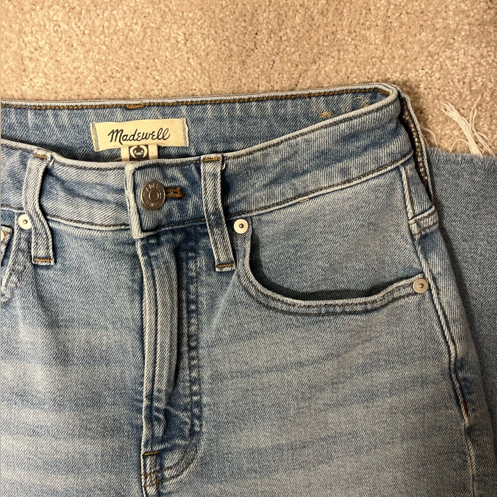 Madewell | The Curvy Perfect Vintage Jean
Size 25 P - Picture 2 of 6